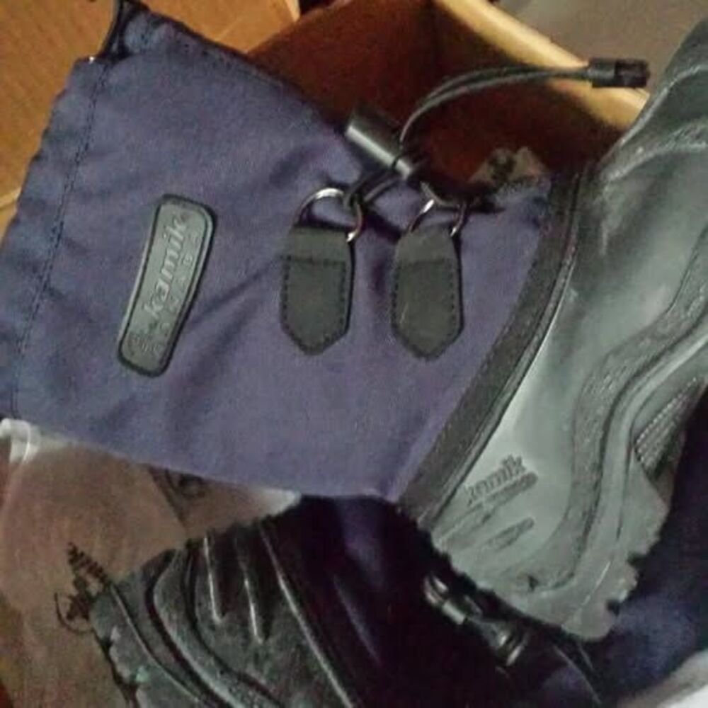 Kamik Kids snow boots US Size 9